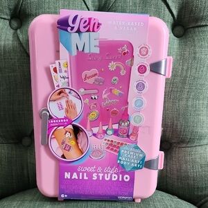 Pink Gen Me Sweet & Style Nail Studio Kit